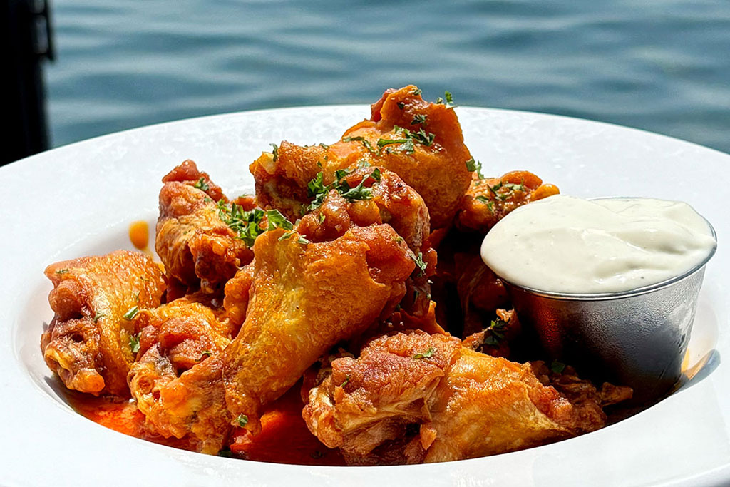 dollar-chicken-wing-night-niagara-falls-usa